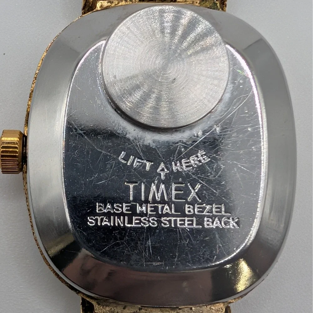 Timex Electronic Vintage Cushion Case Watch Tiger Eye Style Gold Tone Mesh 29mm